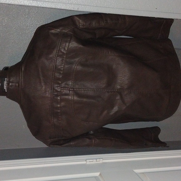 Leather Jacket - Picture 7 of 8